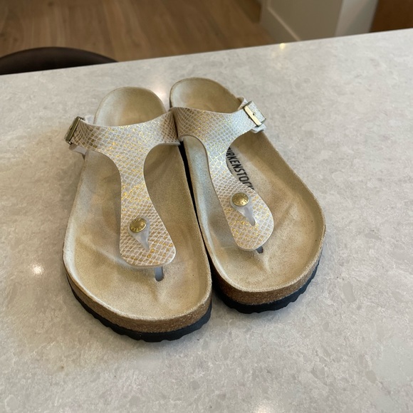 Birkenstock Gizeh Micro Fibre in Shiny Python Eggshell Size 39 - Picture 8 of 10